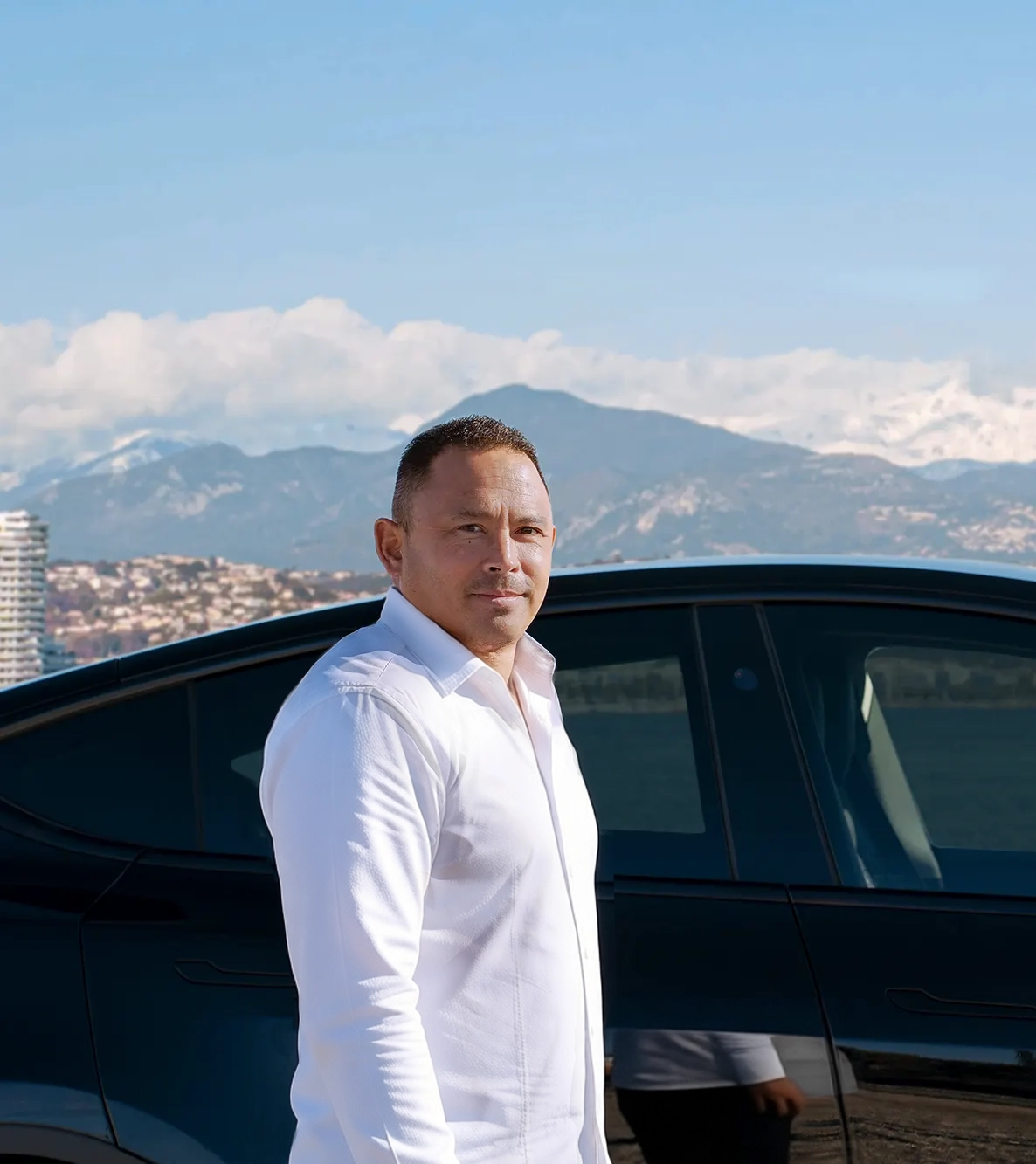 Cédric le Bagarre, chauffeur privé expert et fondateur d'ELITCAR SERVICE sur la Côte d'Azur